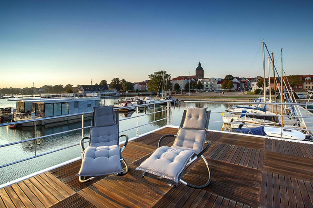 Hausboot Floating Houses Blue Active In Ribnitz-Damgarten Kültér fotó